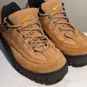 Vintage 1990s Nike ACG Hiking shoes